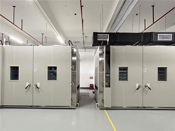 高低溫環(huán)境試驗艙 